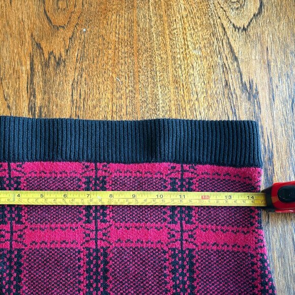 2 piece knit red and black sweater and skirt set - Picture 6 of 6